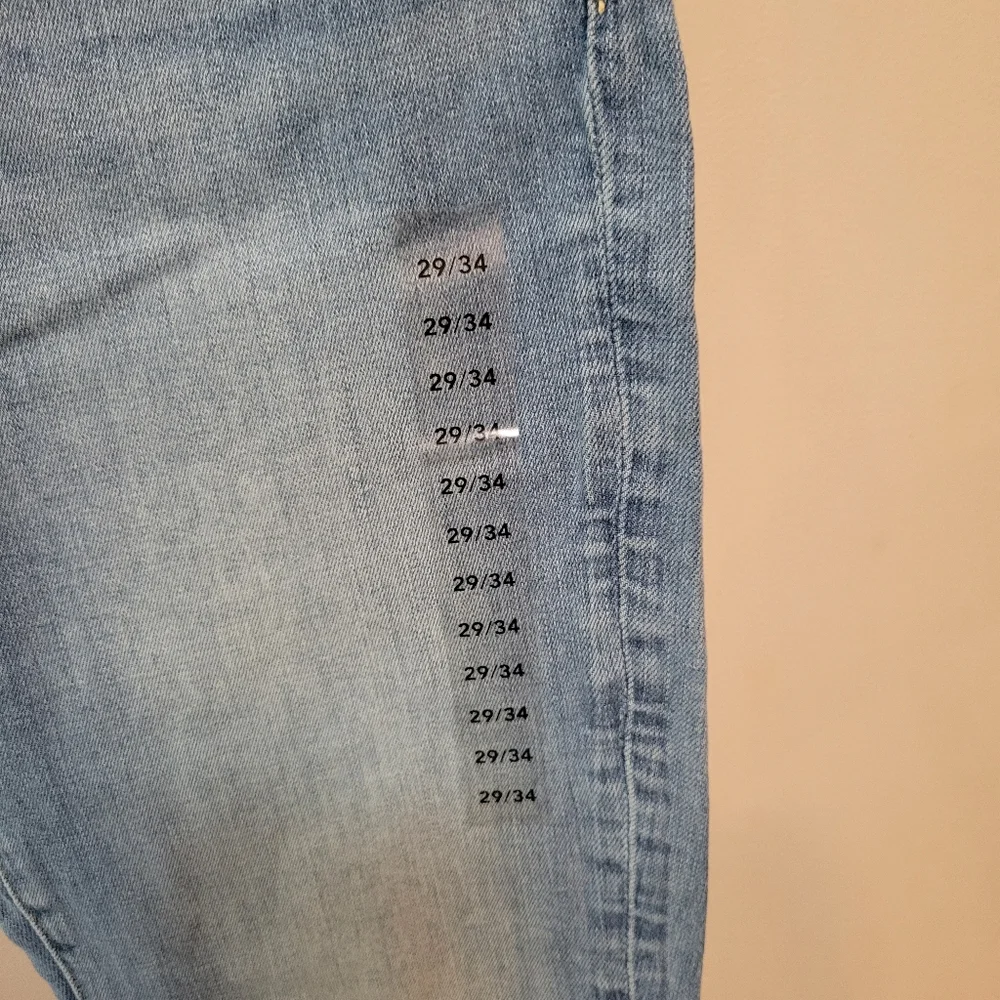 American Eagle Men's Airflex+ Skinny Jeans - Picture 7 of 8